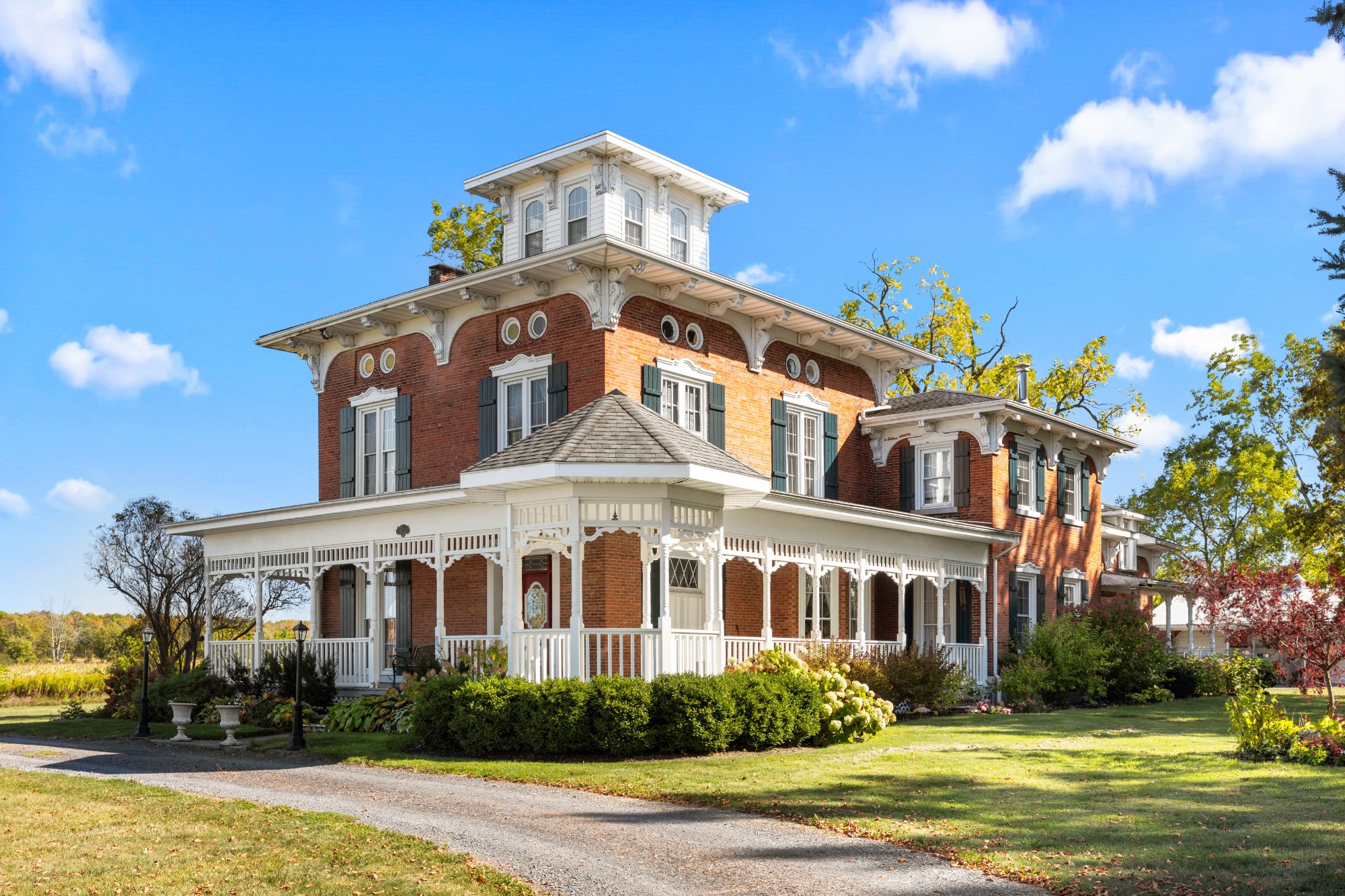 1028 Yale Station Rd — Victorian Estate