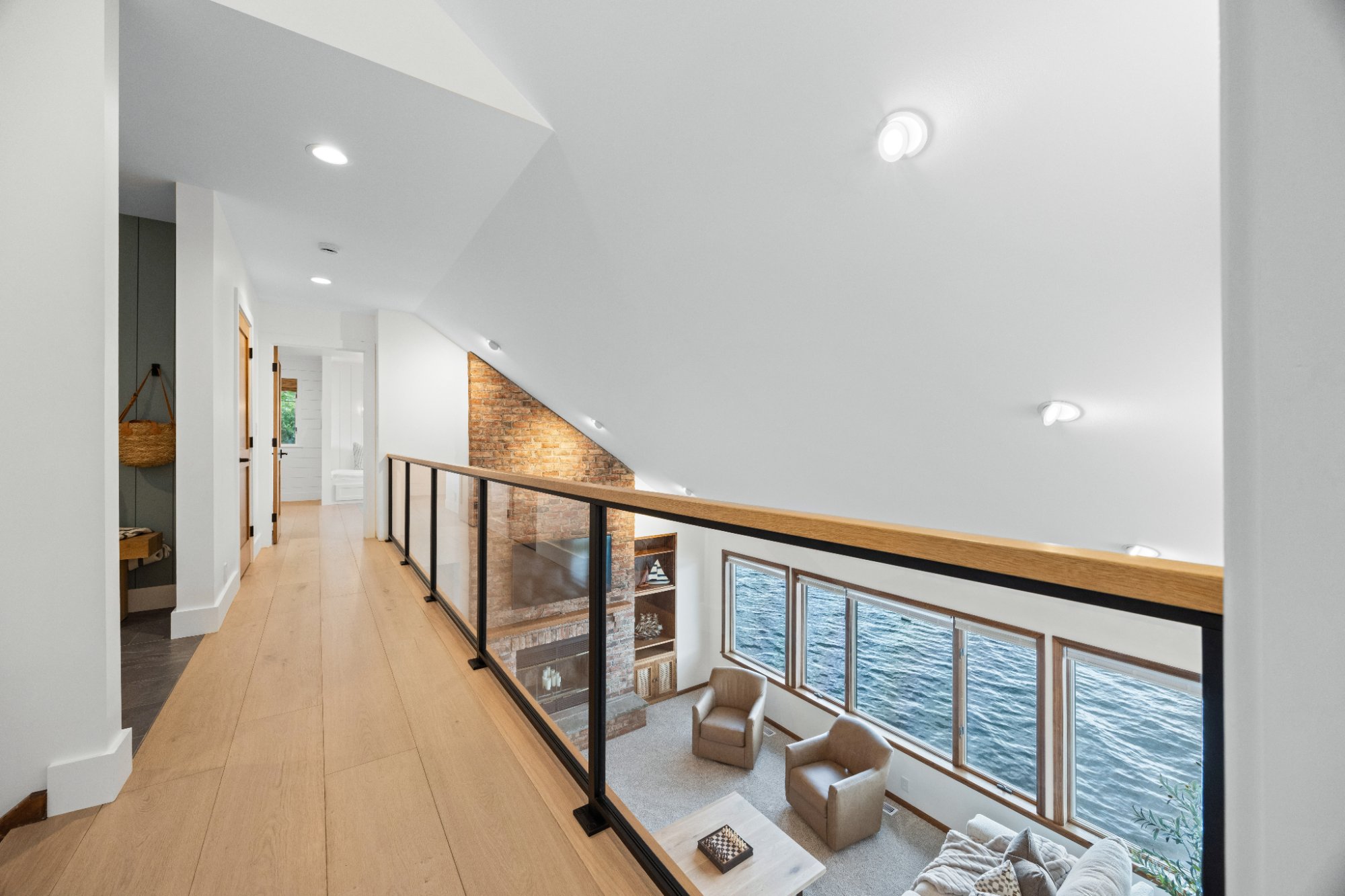 11896 W Lake Rd — Interior