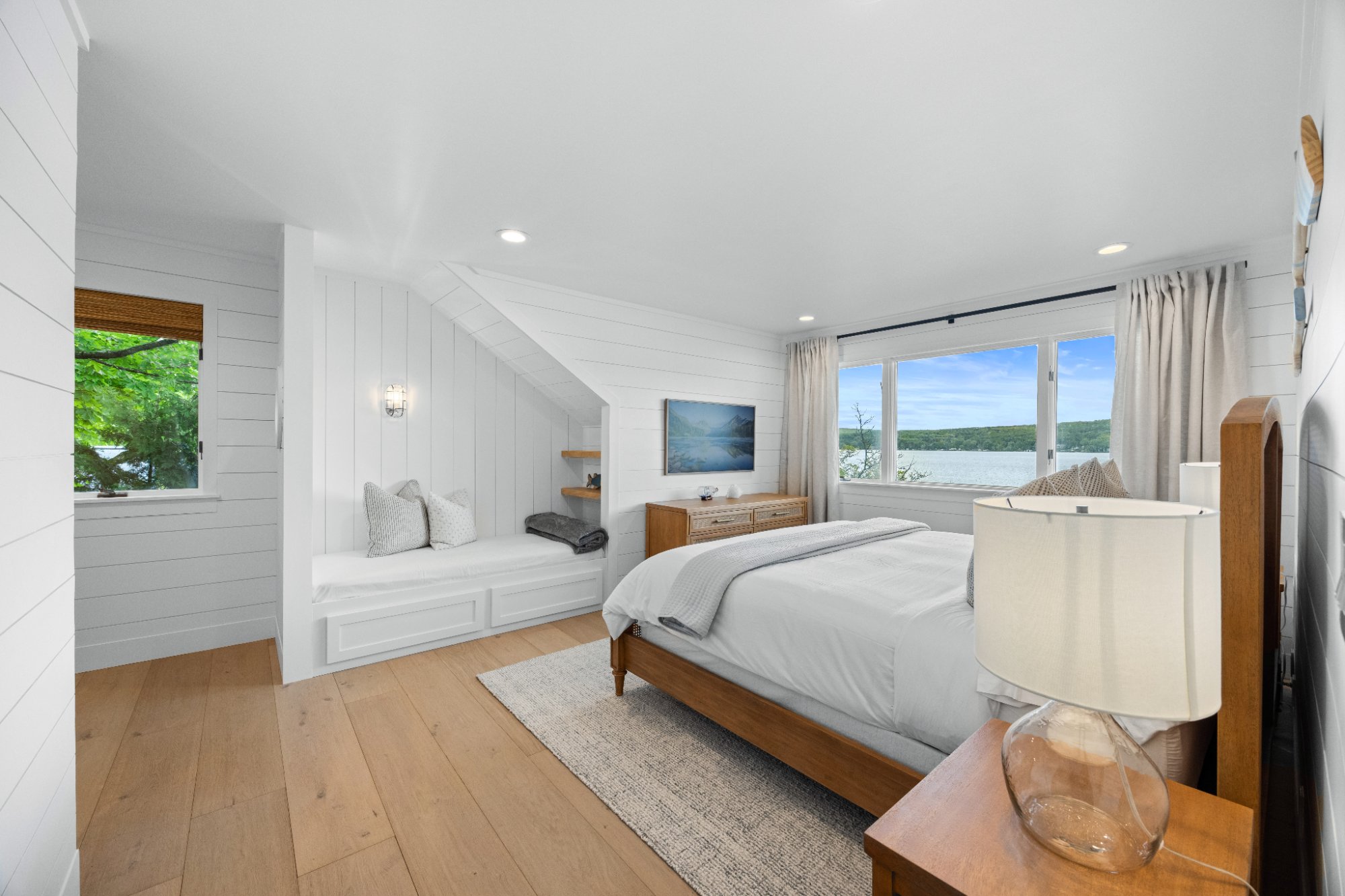 11896 W Lake Rd — Living Room